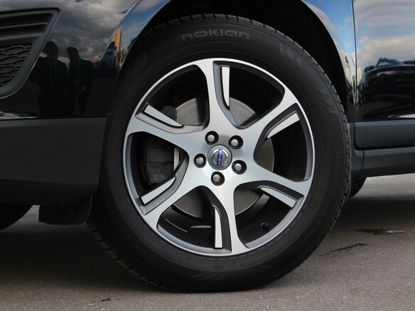 2013 Volvo XC60 I, чёрный - вид 5