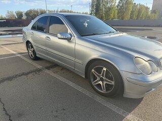 2001 Mercedes-Benz C-Класс 180 II (W203), серебристый, 450000 рублей, вид 3