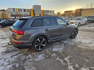2020 Audi Q7 45 TDI II (4M) Рестайлинг, серый, 6000000 рублей, вид 4