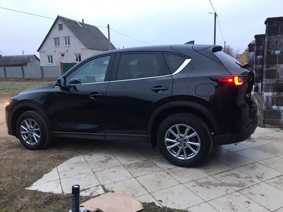 2022 Mazda CX-5 II Рестайлинг, чёрный, 3450000 рублей - вид 2