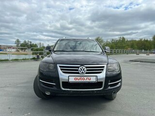 2010 Volkswagen Touareg I Рестайлинг, чёрный, 1580000 рублей, вид 3