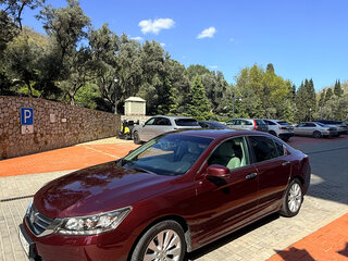 2013 Honda Accord IX, красный, 1800000 рублей, вид 4