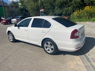 2012 Skoda Octavia II (A5) Рестайлинг, белый, 840000 рублей, вид 5