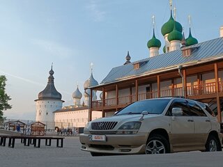 1998 Toyota Harrier I (XU10), бежевый, 920000 рублей, вид 1