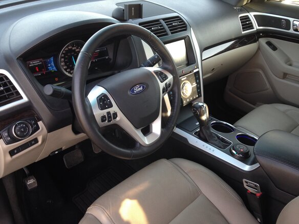 2013 Ford Explorer V, чёрный - вид 2