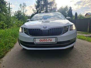 2019 Skoda Octavia III (A7) Рестайлинг, белый, 1950000 рублей, вид 4