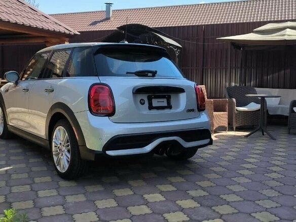 2022 Mini Hatch Cooper S III (F55/F56) Рестайлинг 2, серый, 3400000 рублей - вид 5