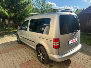 2011 Volkswagen Caddy III Рестайлинг, серебристый, 600000 рублей, вид 3