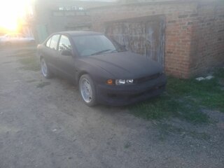 1999 Mitsubishi Galant VIII Рестайлинг, чёрный, 400000 рублей, вид 1