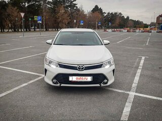 2017 Toyota Camry VII (XV50) Рестайлинг, белый, 1920000 рублей, вид 2