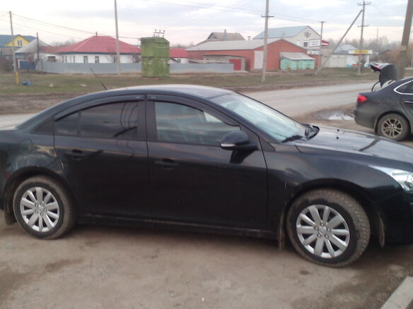 2014 Chevrolet Cruze I Рестайлинг, чёрный, 550000 рублей - вид 1