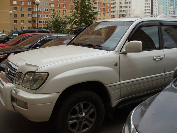2004 Lexus LX 470 II Рестайлинг, белый - вид 4