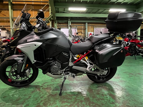 2023 Ducati Multistrada V4, чёрный, 2200000 рублей, вид 2
