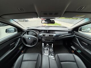 2013 BMW 5 серии 520i VI (F10/F11/F07), чёрный, 1800000 рублей, вид 3