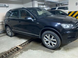 2014 Volkswagen Touareg II, чёрный, 3500000 рублей, вид 1