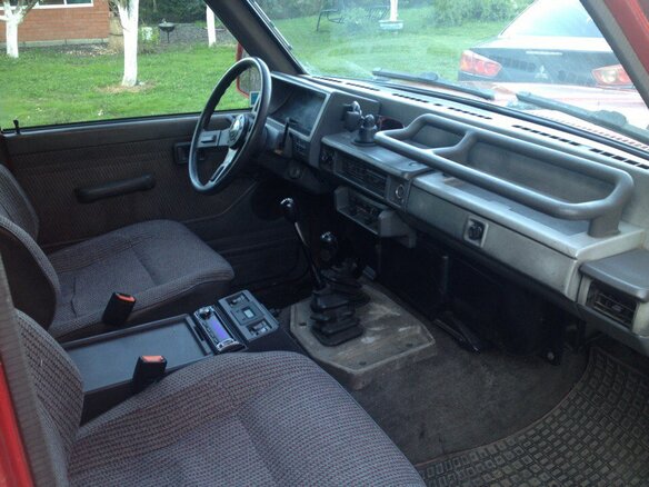 1992 Nissan Patrol III (K160, K260), красный - вид 4