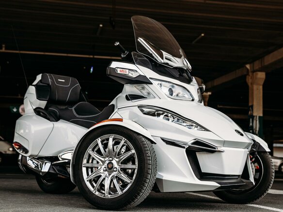 2015 BRP Can-Am Spyder, белый, 1528202 рублей - вид 22