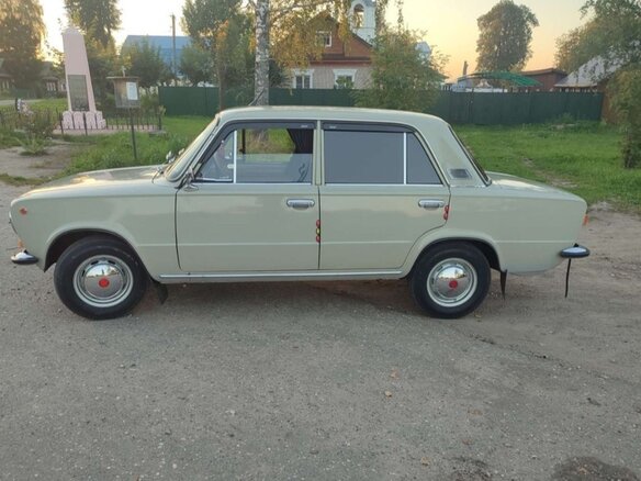 1974 Lada (ВАЗ) 21011, бежевый, 500000 рублей - вид 5