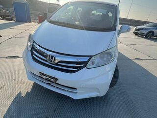 2012 Honda Freed I Рестайлинг, белый, 1270000 рублей, вид 3
