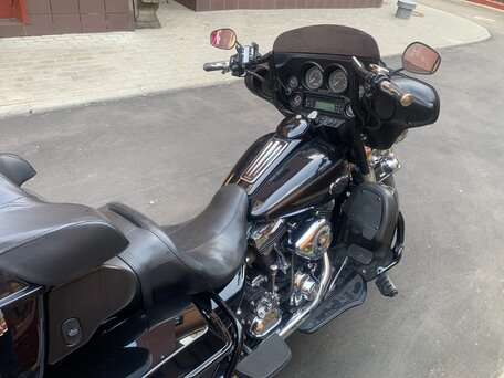 2008 Harley-Davidson Electra Glide, чёрный, 955000 рублей, вид 4