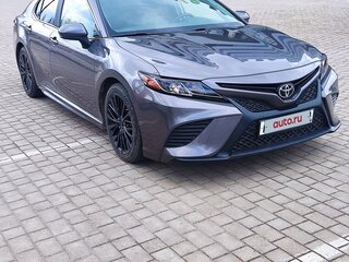 2017 Toyota Camry US Market VIII (XV70), серый, 2570000 рублей, вид 1
