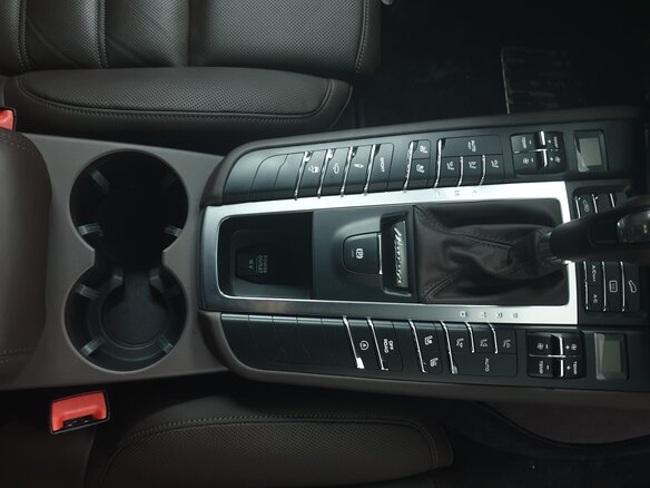 2014 Porsche Macan Turbo I, белый, 8200000 рублей - вид 6