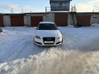 2011 Audi A3 II (8P) Рестайлинг 2, белый, 1050000 рублей, вид 4