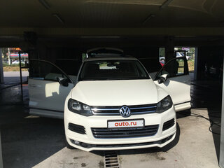 2011 Volkswagen Touareg II, белый, 2750000 рублей, вид 1