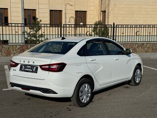 2024 Lada (ВАЗ) Vesta I Рестайлинг (NG), белый, 1830000 рублей, вид 4