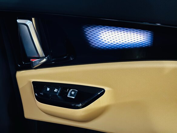 2020 Kia Carnival IV, белый, 4599000 рублей - вид 22