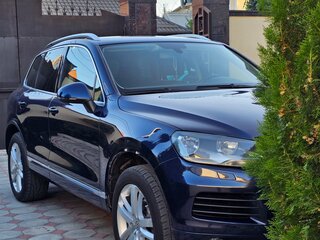 2010 Volkswagen Touareg II, синий, 2070000 рублей, вид 3