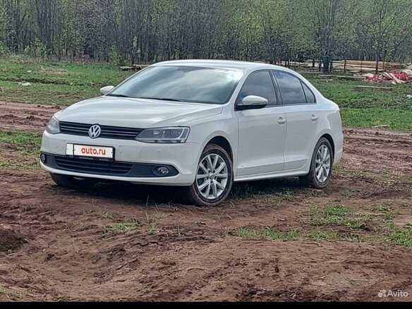 2012 Volkswagen Jetta VI, белый, 990000 рублей