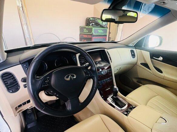 2016 Infiniti QX50 I Рестайлинг, белый, 2200000 рублей - вид 18