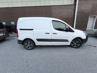 2011 Citroen Berlingo II, красный, 690000 рублей, вид 3