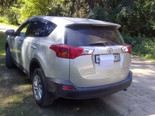 2013 Toyota RAV4 IV (XA40), серебристый, 2140000 рублей, вид 2