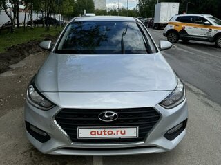 2018 Hyundai Solaris II, серебристый, 1650000 рублей, вид 1
