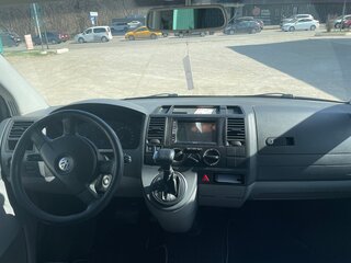 2008 Volkswagen Caravelle T5, золотистый, 1850000 рублей, вид 5