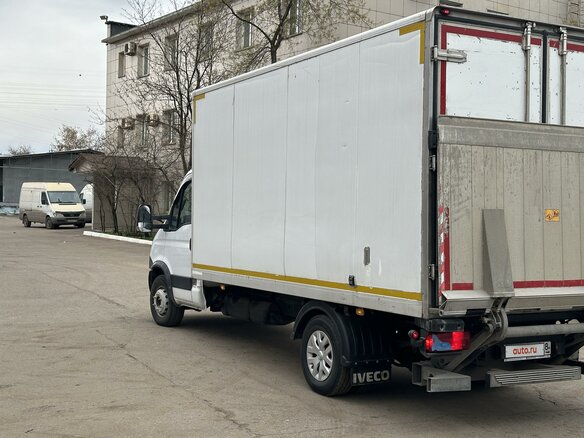 2013 Iveco Daily, белый, 2350000 рублей - вид 9