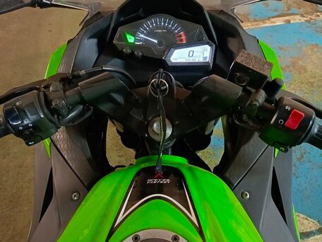 2014 Kawasaki Ninja 300, зелёный, 400000 рублей, вид 1