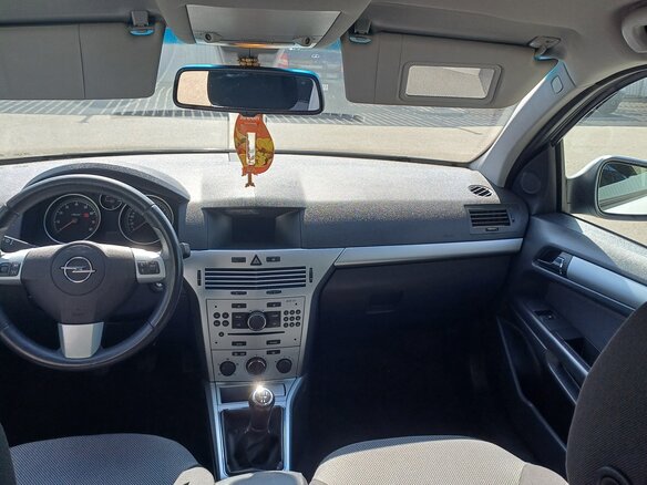2011 Opel Astra H Рестайлинг, белый, 750000 рублей - вид 5