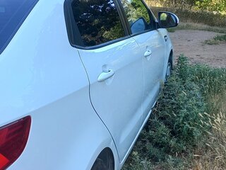 2013 Kia Rio 4-speed III, белый, 900000 рублей, вид 2