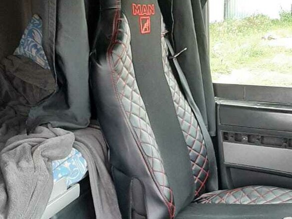 2011 MAN TGS, красный, 2400000 рублей - вид 7
