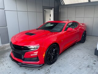 2019 Chevrolet Camaro SS VI Рестайлинг, красный, 7200000 рублей, вид 1