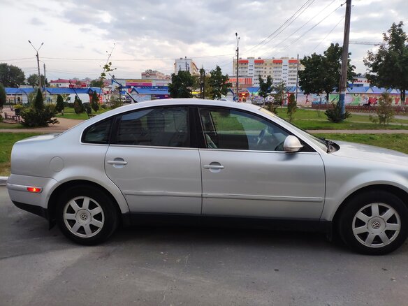 2003 Volkswagen Passat B5 Рестайлинг, серебристый - вид 3