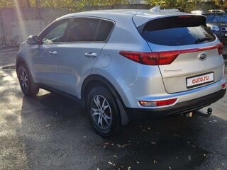 2018 Kia Sportage IV Рестайлинг, серебристый, 2300000 рублей, вид 4