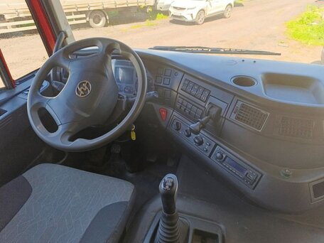 2023 IVECO-Hongyan 8x4 (CQ3406), красный, 1718600 рублей, вид 5
