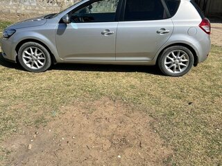 2011 Kia Ceed I Рестайлинг, серебристый, 925000 рублей, вид 5