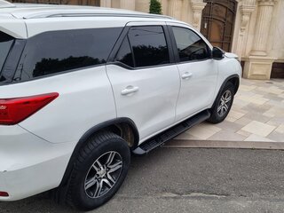2019 Toyota Fortuner II, белый, 4200000 рублей, вид 3