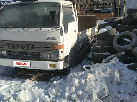 1994 Toyota Dyna, белый, 700000 рублей, вид 2