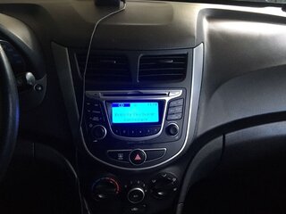 2013 Hyundai Solaris I, чёрный, 860000 рублей, вид 5